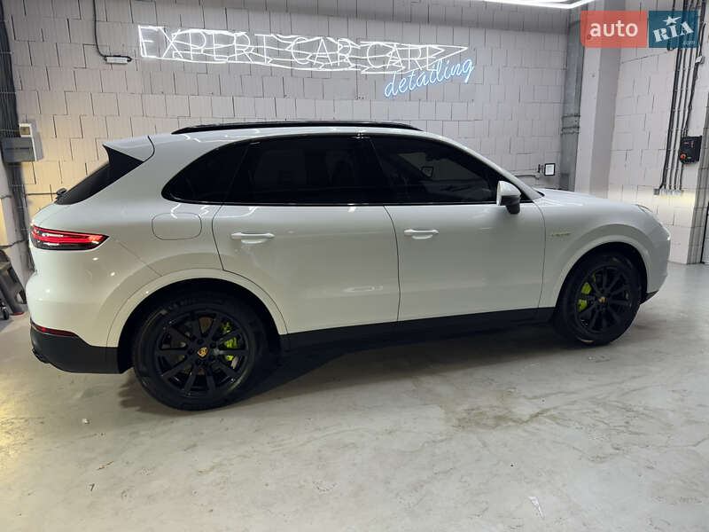 Внедорожник / Кроссовер Porsche Cayenne 2018 в Киеве