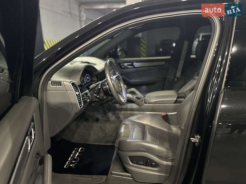 Позашляховик / Кросовер Porsche Cayenne 2022 в Одесі