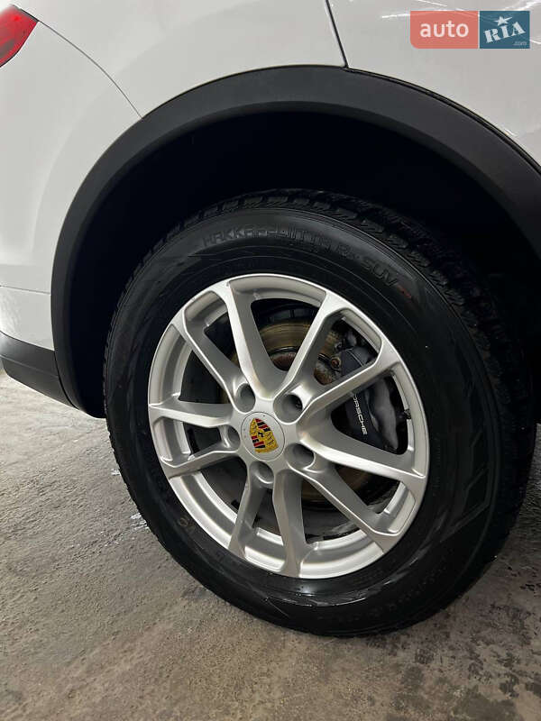 Внедорожник / Кроссовер Porsche Cayenne 2015 в Виннице