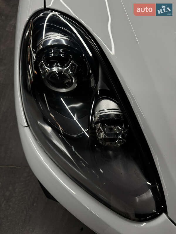 Позашляховик / Кросовер Porsche Cayenne 2014 в Києві