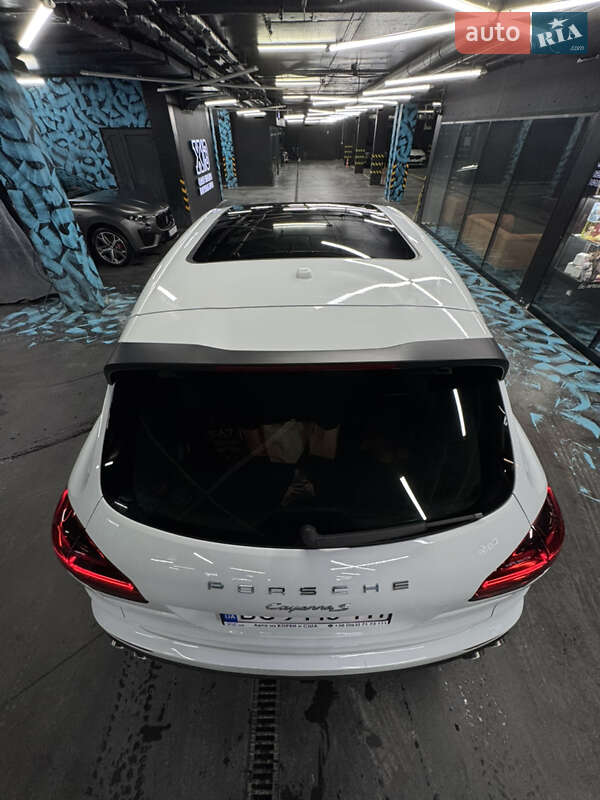Позашляховик / Кросовер Porsche Cayenne 2014 в Києві