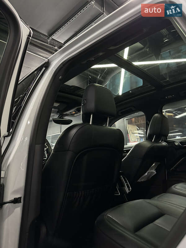 Позашляховик / Кросовер Porsche Cayenne 2014 в Києві