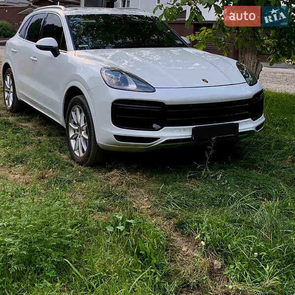Внедорожник / Кроссовер Porsche Cayenne 2018 в Киеве