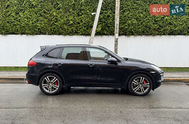 Внедорожник / Кроссовер Porsche Cayenne 2010 в Киеве