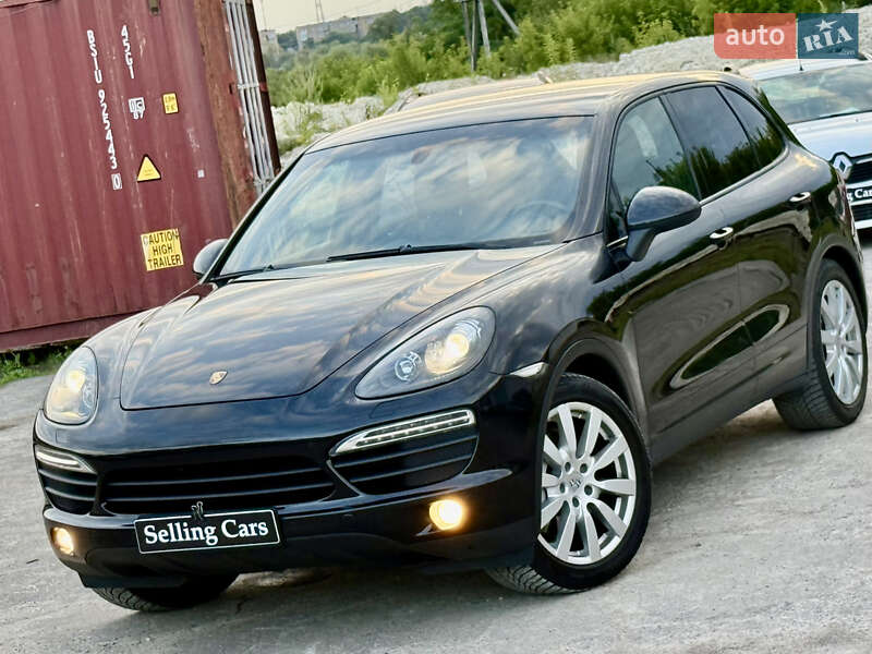 Внедорожник / Кроссовер Porsche Cayenne 2011 в Ровно