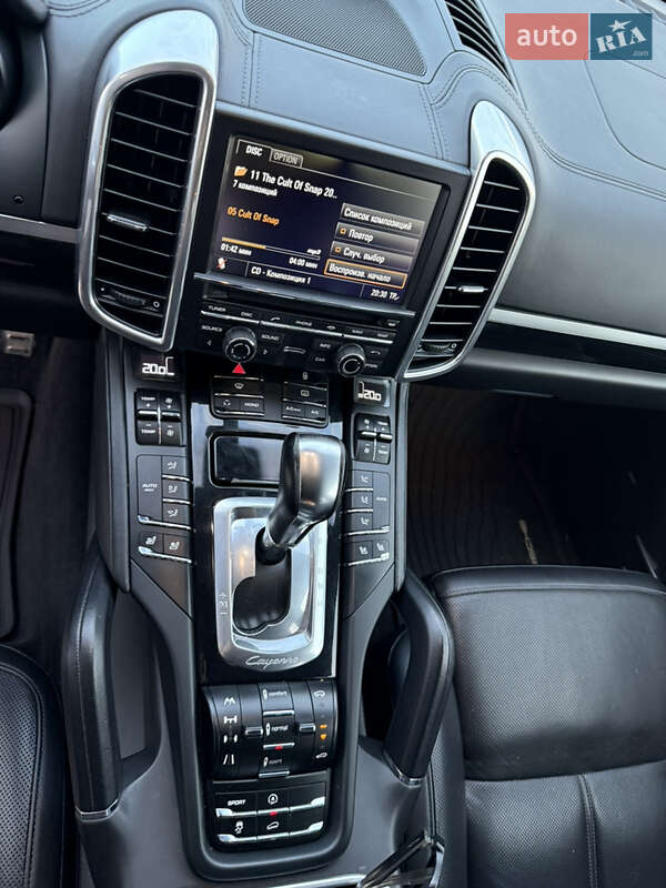 Внедорожник / Кроссовер Porsche Cayenne 2011 в Ровно