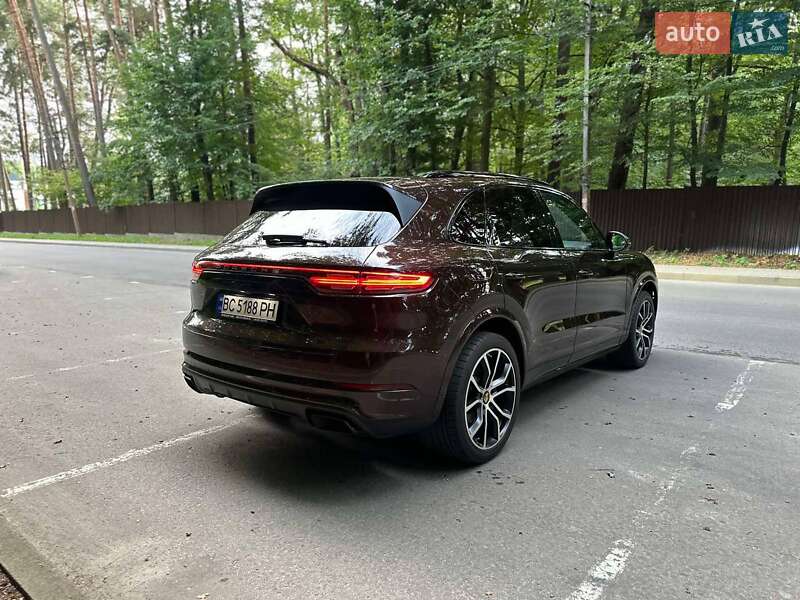 Позашляховик / Кросовер Porsche Cayenne 2018 в Львові