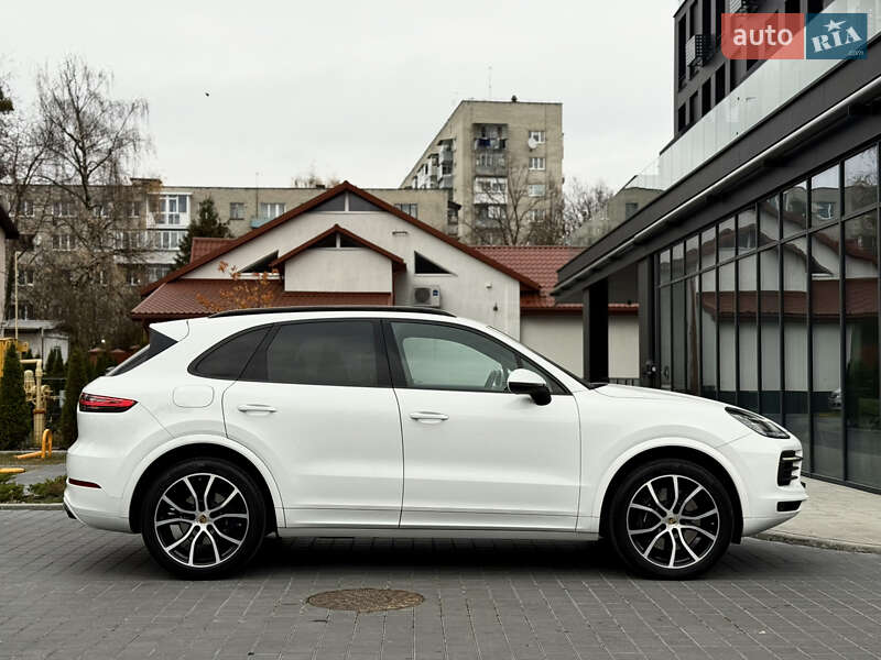 Внедорожник / Кроссовер Porsche Cayenne 2021 в Львове