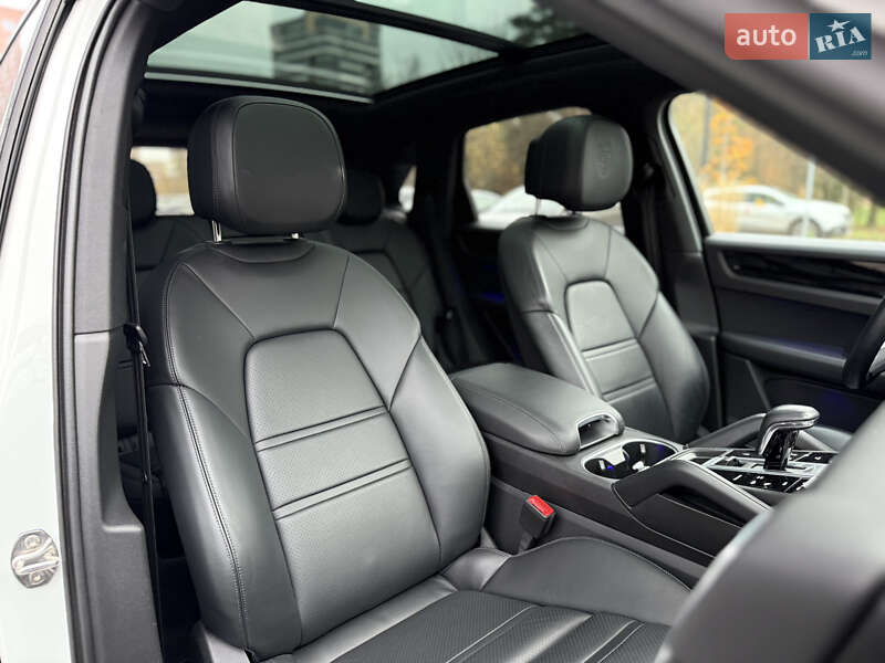 Внедорожник / Кроссовер Porsche Cayenne 2021 в Львове