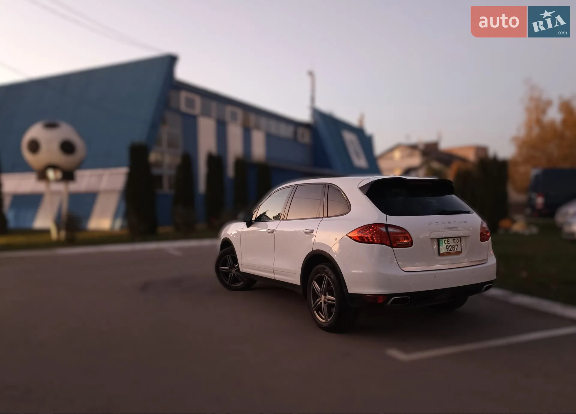 2012 Porsche Cayenne - мініатюра 2