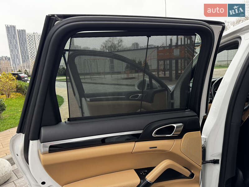 Позашляховик / Кросовер Porsche Cayenne 2017 в Києві