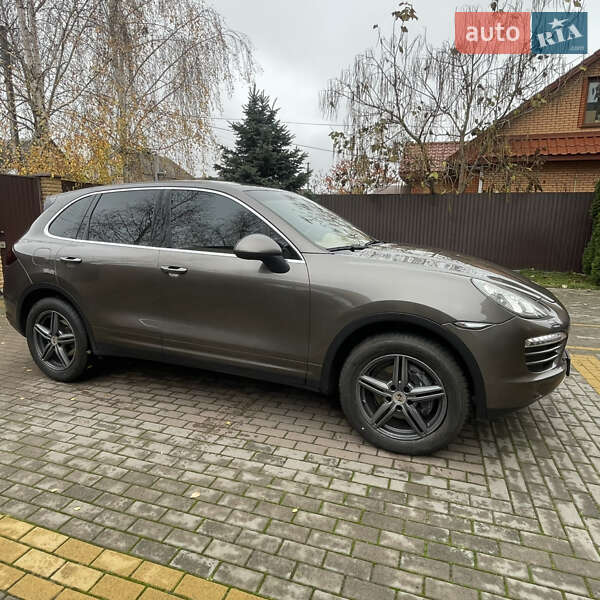 Позашляховик / Кросовер Porsche Cayenne 2012 в Києві