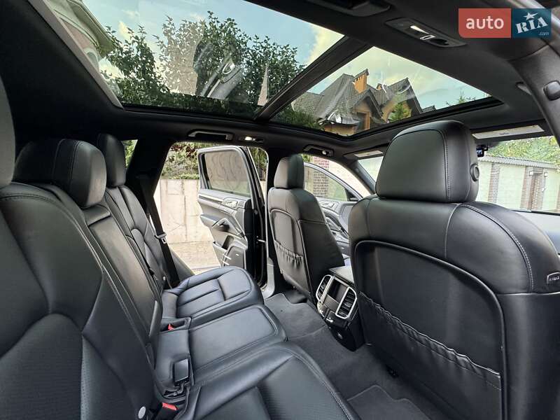 Позашляховик / Кросовер Porsche Cayenne 2015 в Одесі фото 28 Позашляховик / Кросовер Porsche Cayenne 2015 в Одесі