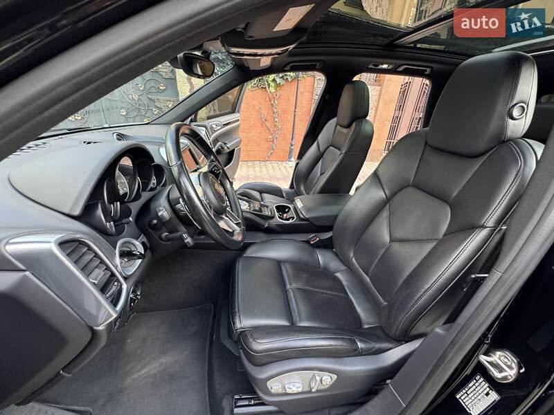 Позашляховик / Кросовер Porsche Cayenne 2015 в Одесі фото 37 Позашляховик / Кросовер Porsche Cayenne 2015 в Одесі