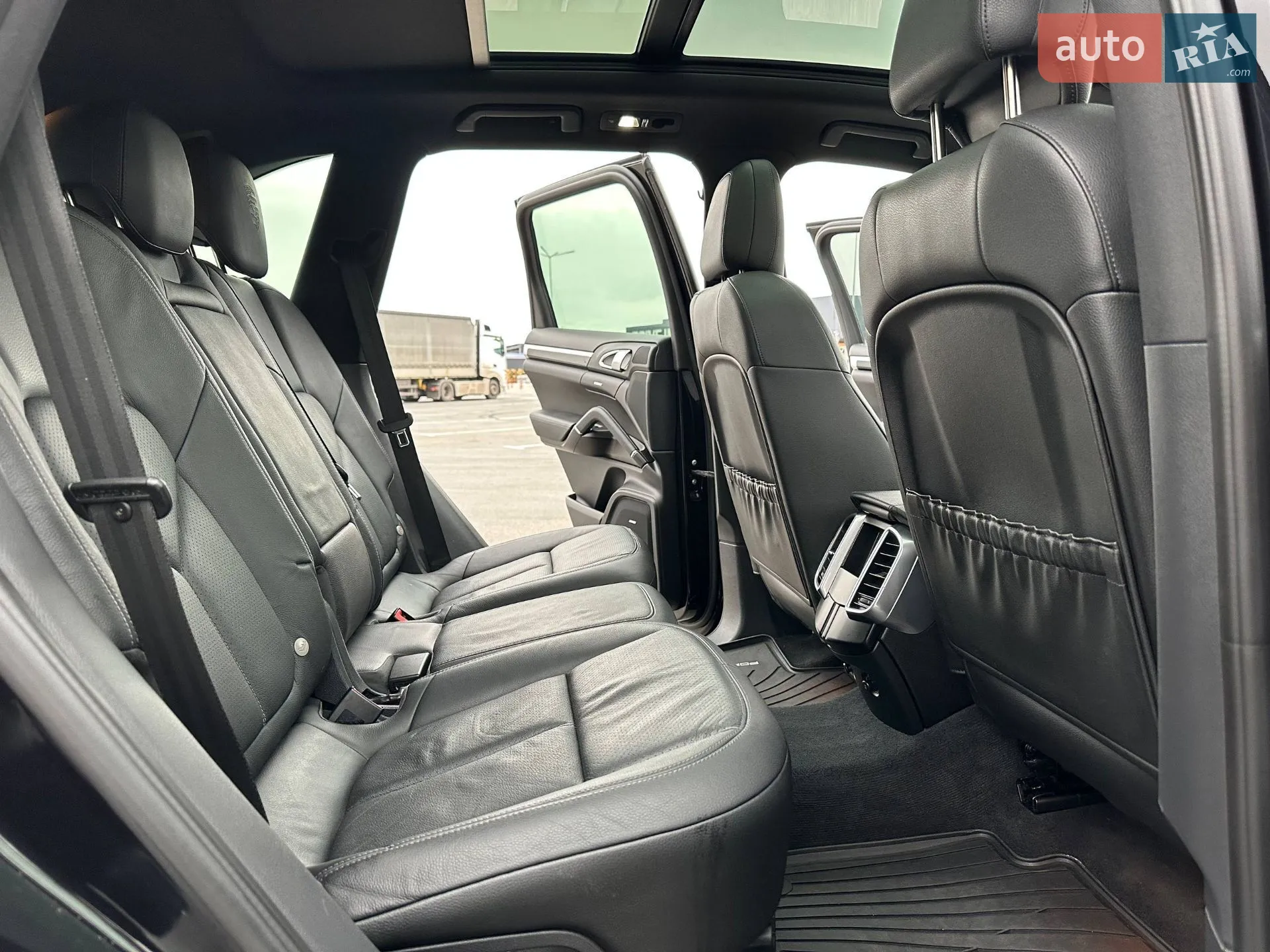 2014 Porsche Cayenne - мініатюра 39