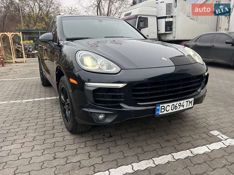 Внедорожник / Кроссовер Porsche Cayenne 2015 в Львове фото 2 Внедорожник / Кроссовер Porsche Cayenne 2015 в Львове