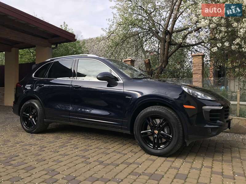 Внедорожник / Кроссовер Porsche Cayenne 2015 в Львове фото 10 Внедорожник / Кроссовер Porsche Cayenne 2015 в Львове