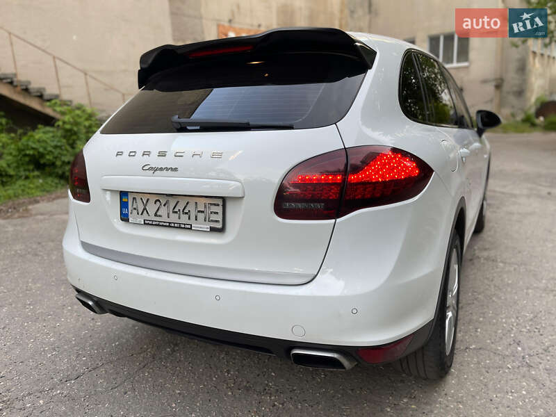 Позашляховик / Кросовер Porsche Cayenne 2012 в Харкові