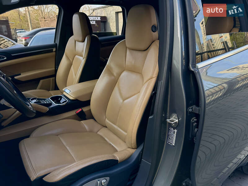 Позашляховик / Кросовер Porsche Cayenne 2017 в Києві фото 8 Позашляховик / Кросовер Porsche Cayenne 2017 в Києві