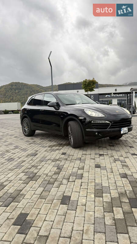 Позашляховик / Кросовер Porsche Cayenne 2013 в Хусті
