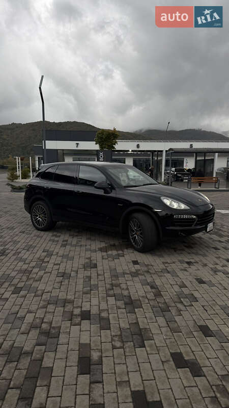 Позашляховик / Кросовер Porsche Cayenne 2013 в Хусті