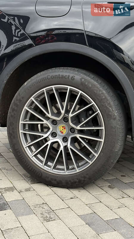 Позашляховик / Кросовер Porsche Cayenne 2013 в Хусті