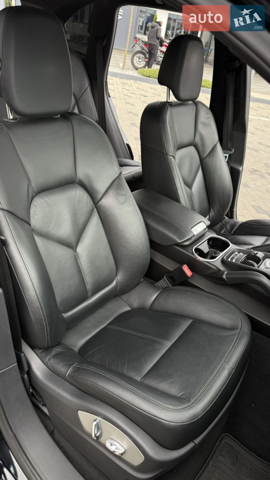 2013 Porsche Cayenne - мініатюра 22