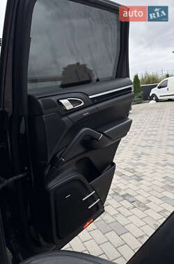 Позашляховик / Кросовер Porsche Cayenne 2013 в Хусті