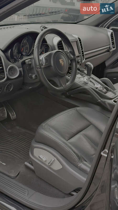 Позашляховик / Кросовер Porsche Cayenne 2013 в Хусті