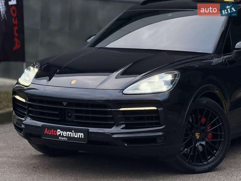 Позашляховик / Кросовер Porsche Cayenne 2017 в Харкові