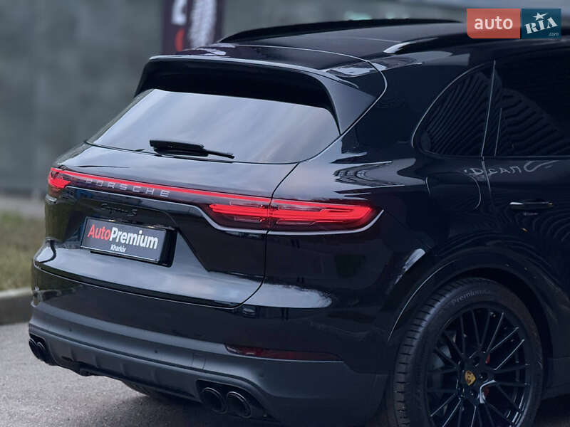 Позашляховик / Кросовер Porsche Cayenne 2017 в Харкові