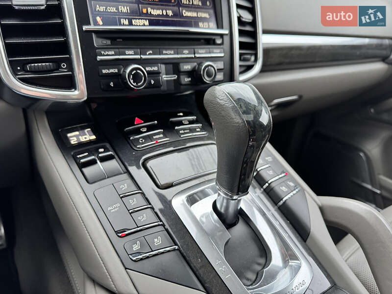 Внедорожник / Кроссовер Porsche Cayenne 2010 в Киеве фото 28 Внедорожник / Кроссовер Porsche Cayenne 2010 в Киеве