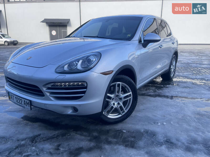 Позашляховик / Кросовер Porsche Cayenne 2013 в Бориславі