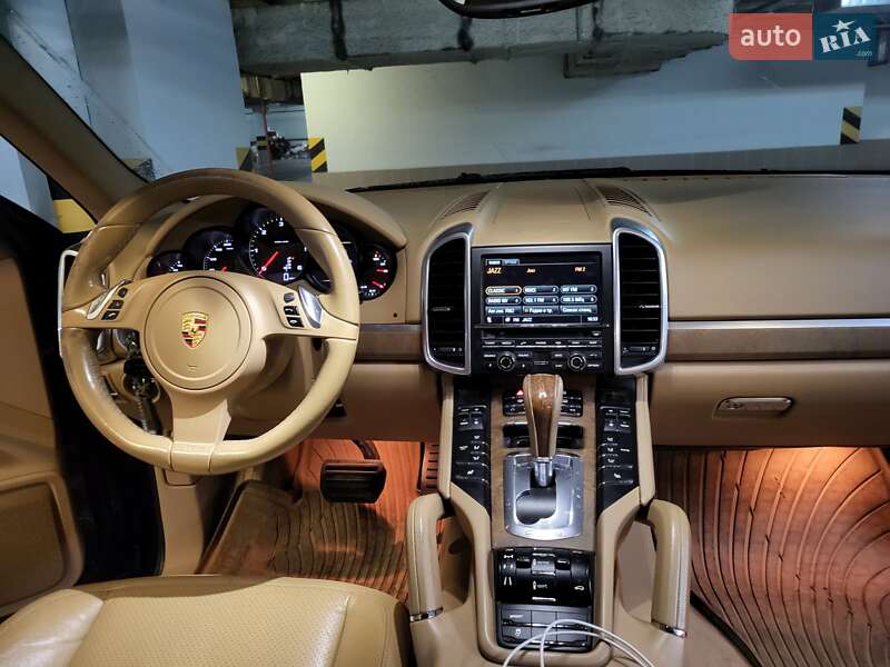 Позашляховик / Кросовер Porsche Cayenne 2012 в Києві фото 10 Позашляховик / Кросовер Porsche Cayenne 2012 в Києві