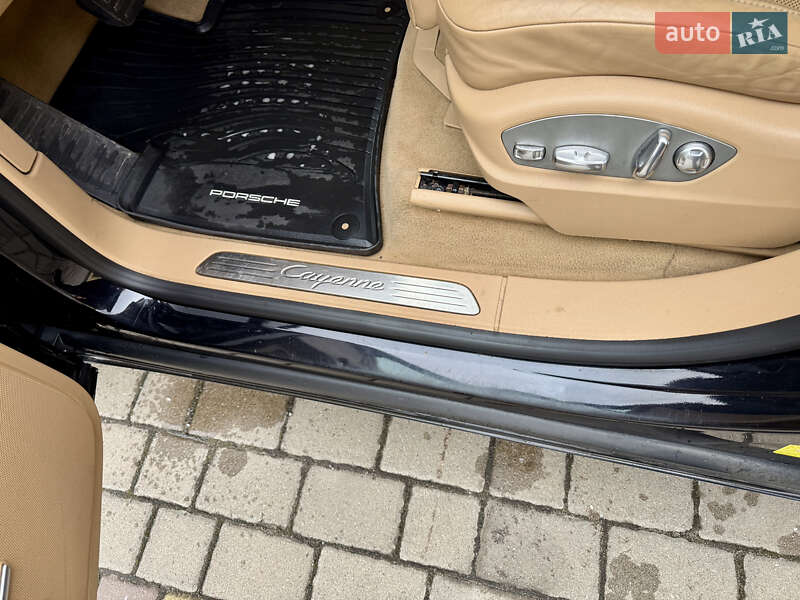 Внедорожник / Кроссовер Porsche Cayenne 2015 в Львове