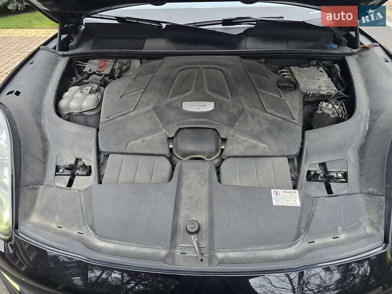 Позашляховик / Кросовер Porsche Cayenne 2017 в Вишгороді