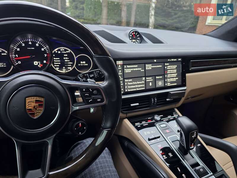 Позашляховик / Кросовер Porsche Cayenne 2017 в Вишгороді