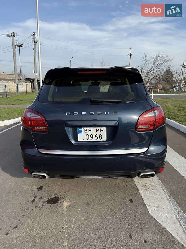 Позашляховик / Кросовер Porsche Cayenne 2013 в Одесі