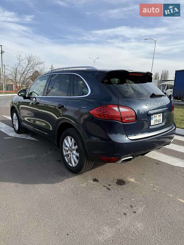 Позашляховик / Кросовер Porsche Cayenne 2013 в Одесі