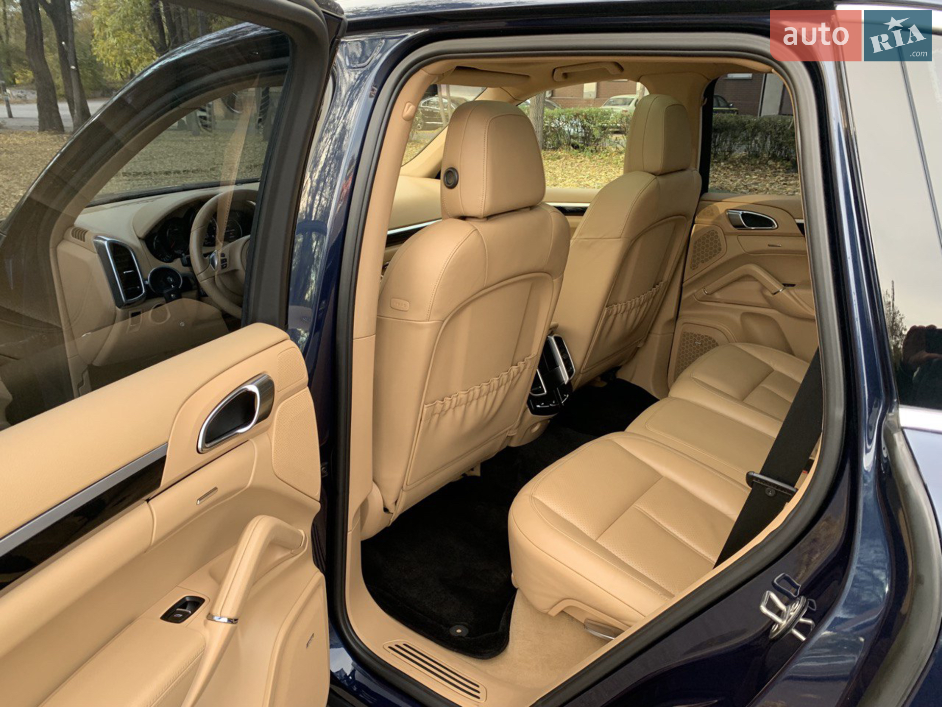 2011 Porsche Cayenne - мініатюра 36