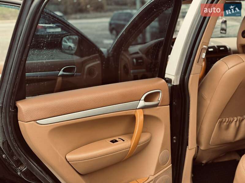 Позашляховик / Кросовер Porsche Cayenne 2004 в Шумську