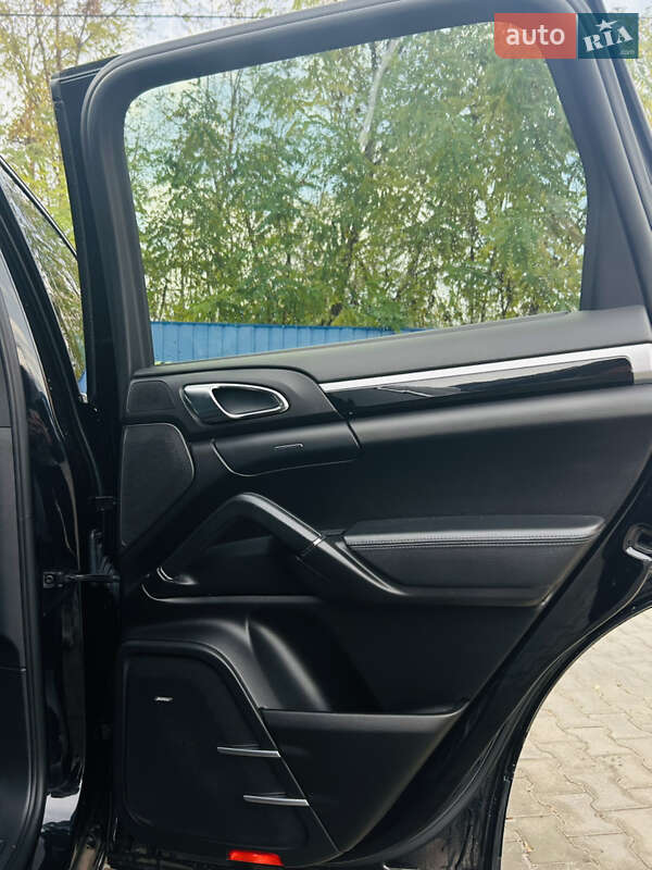 Внедорожник / Кроссовер Porsche Cayenne 2011 в Гадяче фото 13 Внедорожник / Кроссовер Porsche Cayenne 2011 в Гадяче