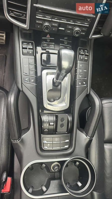 Позашляховик / Кросовер Porsche Cayenne 2016 в Кременчуці