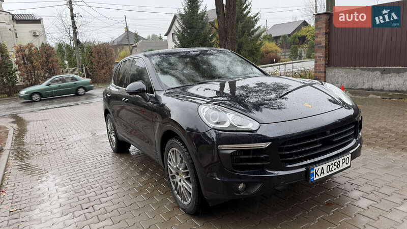 Позашляховик / Кросовер Porsche Cayenne 2016 в Києві