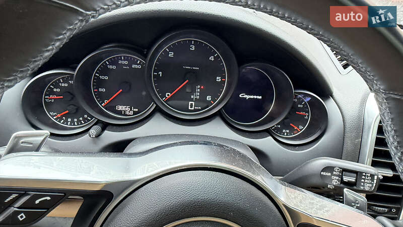 Позашляховик / Кросовер Porsche Cayenne 2016 в Києві