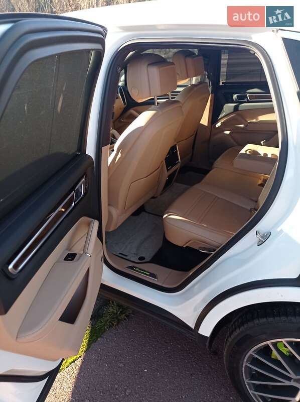 Позашляховик / Кросовер Porsche Cayenne 2019 в Києві
