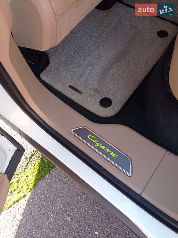 Позашляховик / Кросовер Porsche Cayenne 2019 в Києві