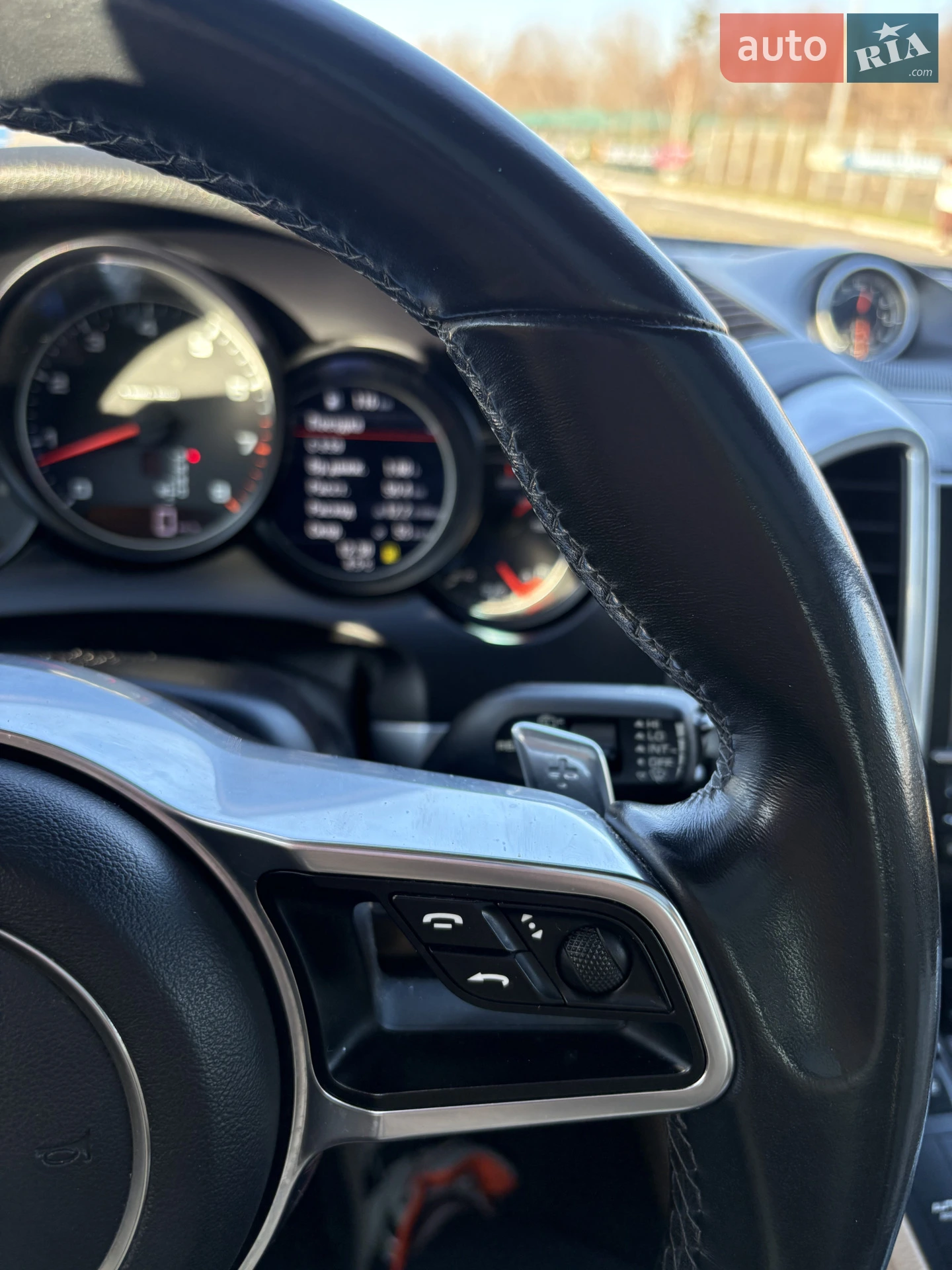 2015 Porsche Cayenne - мініатюра 24
