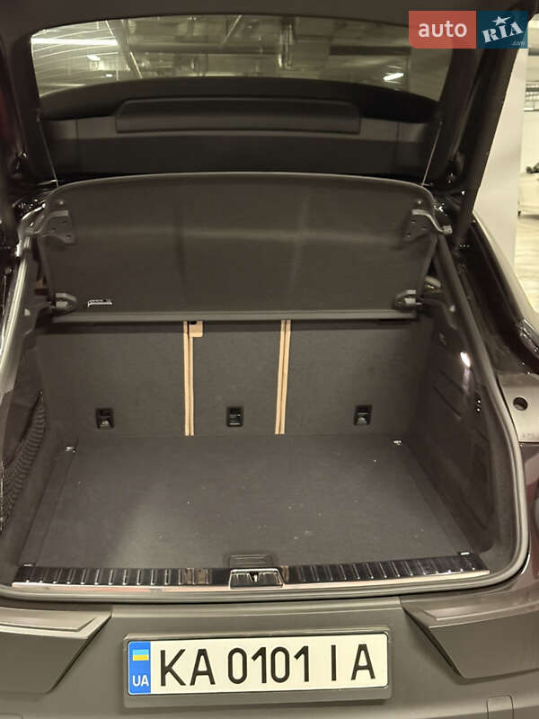 Позашляховик / Кросовер Porsche Cayenne 2021 в Києві