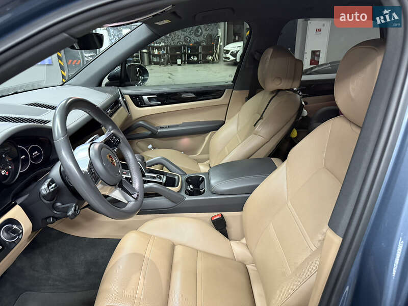 Внедорожник / Кроссовер Porsche Cayenne 2018 в Киеве фото 22 Внедорожник / Кроссовер Porsche Cayenne 2018 в Киеве